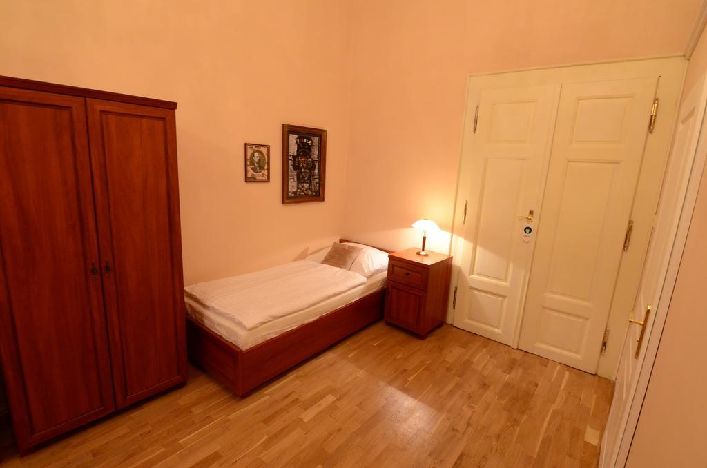 Pension Karlova Prague Luaran gambar